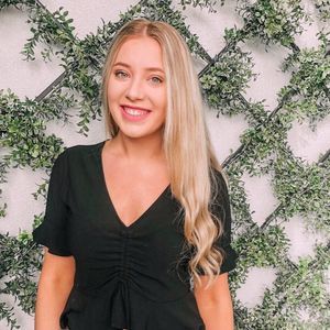 Meet your Posher, Ana